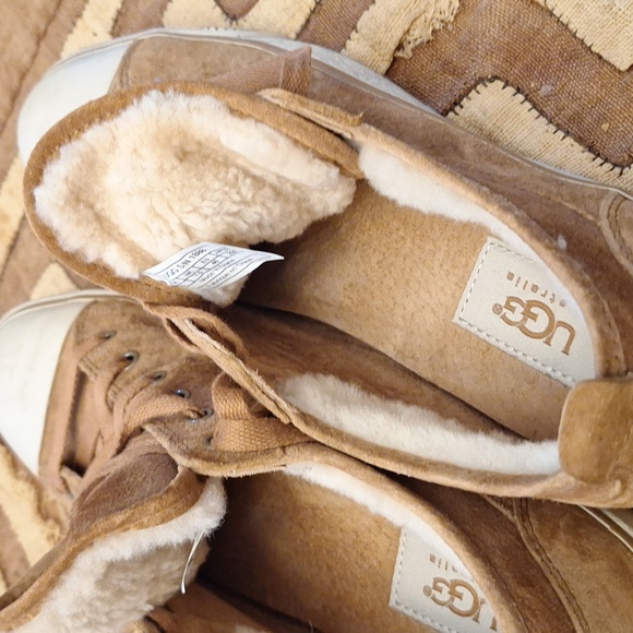 UGG tan sneakers, size 9 - Picture 5 of 5